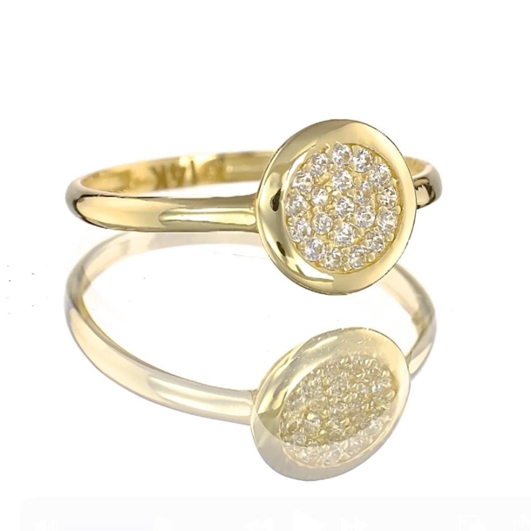 elegant gold ring