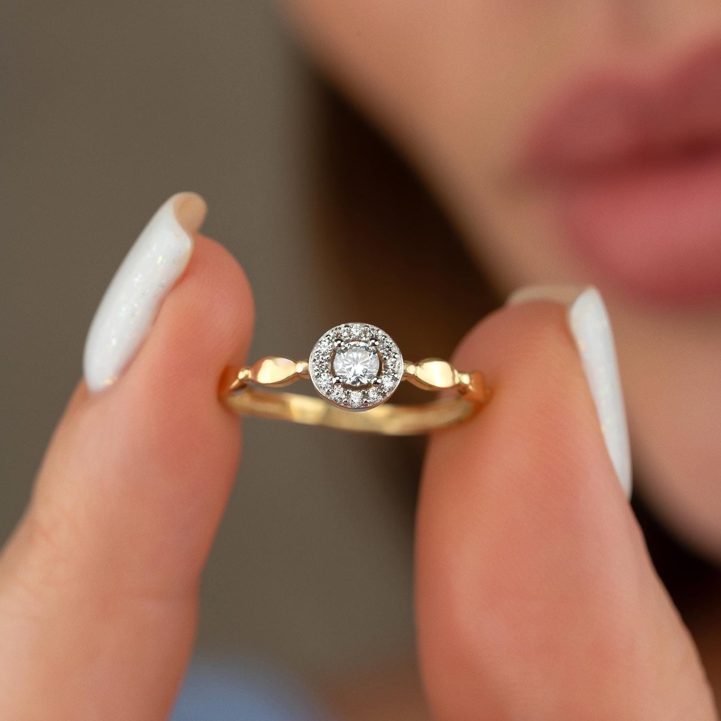 round CZ  ring